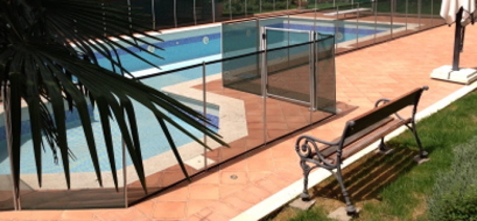 Recinzione per piscina,SucceBuy 4 x 96 ft,Recinzione di sicurezza removibile per piscine interrate,Installazione fai-da-te facile,Rete PVC Teslin | Leroy Merlin