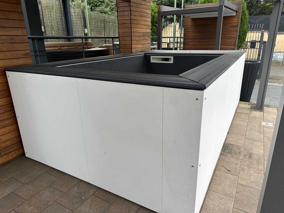 piscina idromassaggio spatium in outlet piscine idromassaggio da esterno
