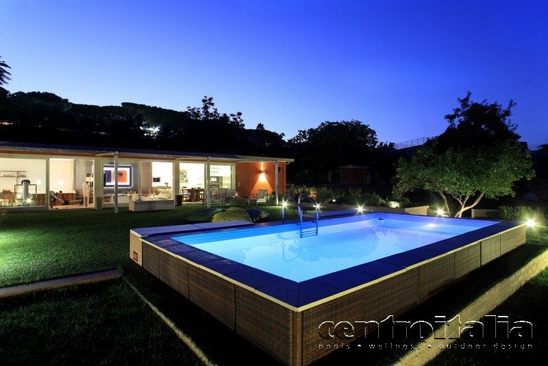 piscina di lusso rialzata 